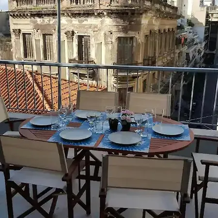 2bdr Boutique Full In Plaka Atenas